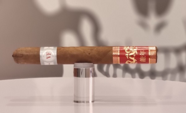 Vegafina Year of the Dragon Toro Zigarre