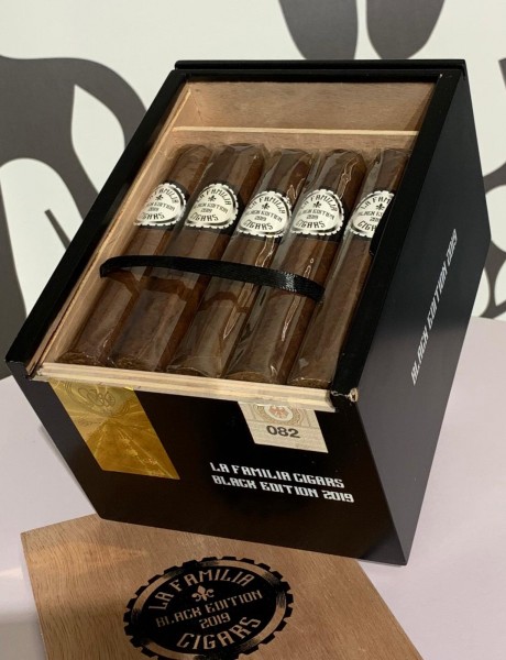 La Familia Brotherhood Black Edition 2019 Zigarre